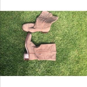 tan suede Fry boots👢👢 so cute👌🏻